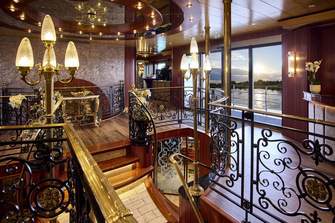 Viva Cruises VIVA RUBY Reception 2 ©Viva Cruises.jpg